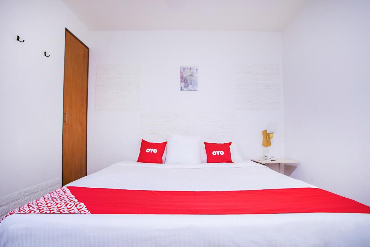 Oyo 43963 T Signature Hotel Petaling Jaya Dış mekan fotoğraf