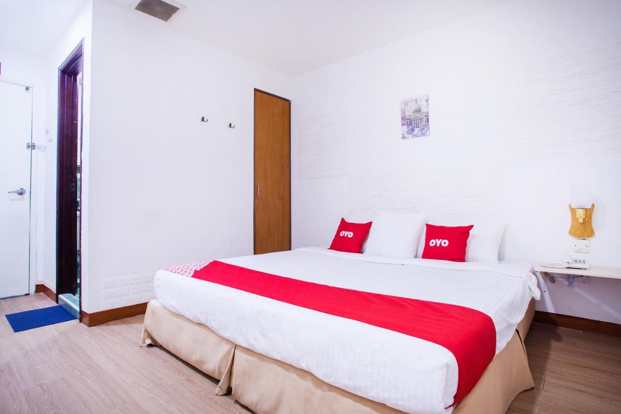 Oyo 43963 T Signature Hotel Petaling Jaya Dış mekan fotoğraf
