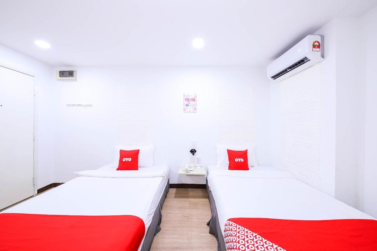 Oyo 43963 T Signature Hotel Petaling Jaya Dış mekan fotoğraf
