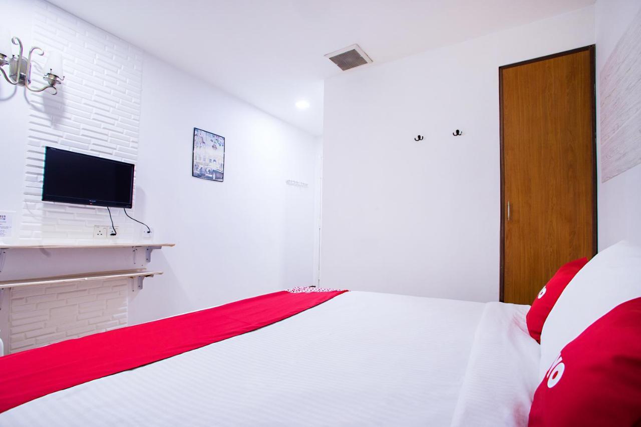 Oyo 43963 T Signature Hotel Petaling Jaya Dış mekan fotoğraf