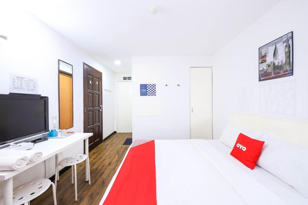 Oyo 43963 T Signature Hotel Petaling Jaya Dış mekan fotoğraf