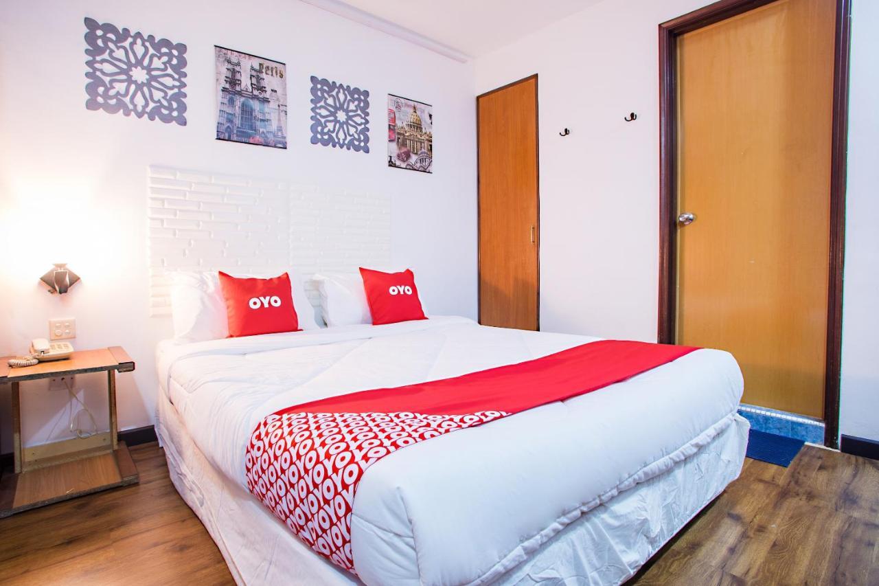 Oyo 43963 T Signature Hotel Petaling Jaya Dış mekan fotoğraf