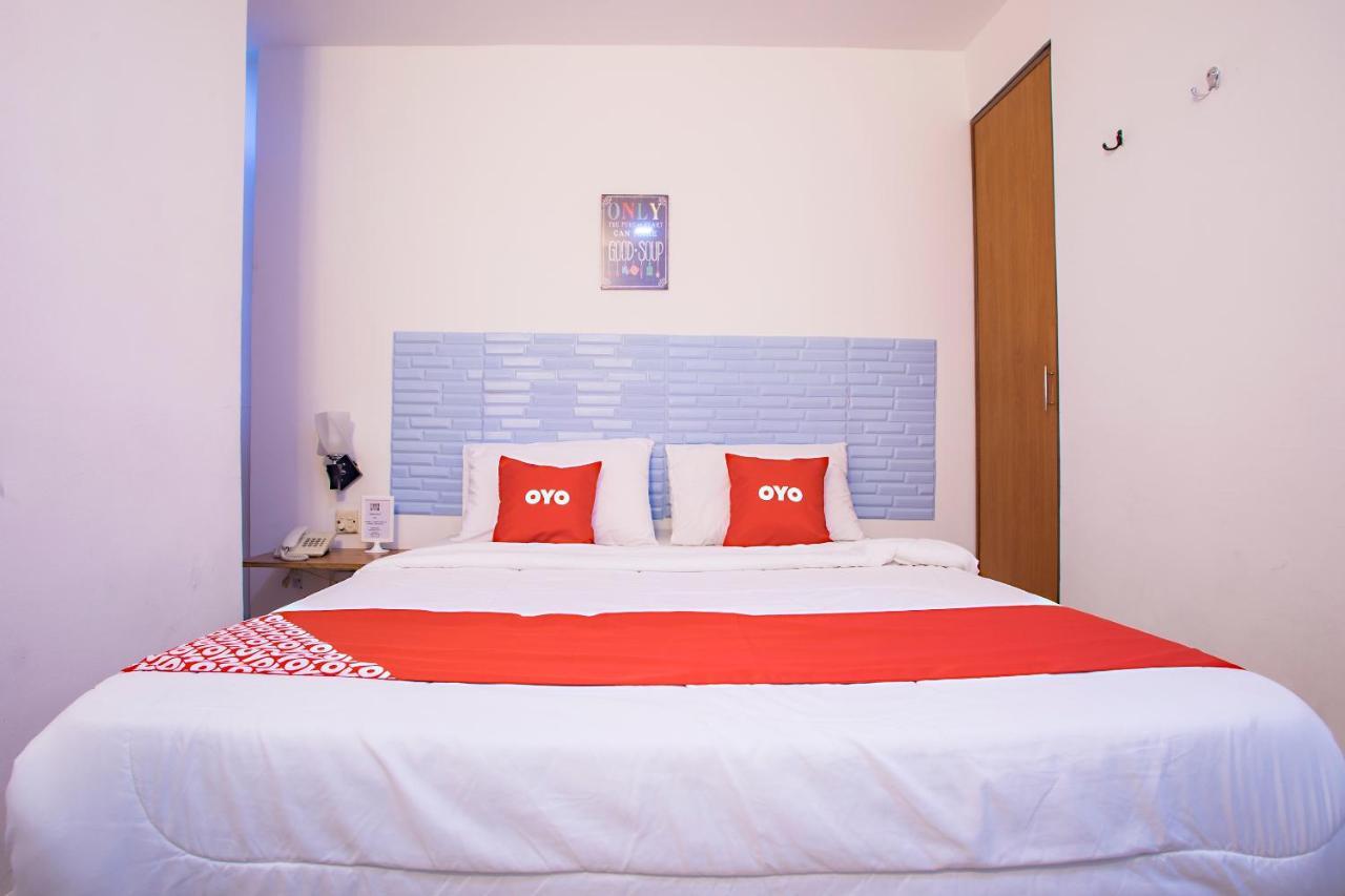 Oyo 43963 T Signature Hotel Petaling Jaya Dış mekan fotoğraf