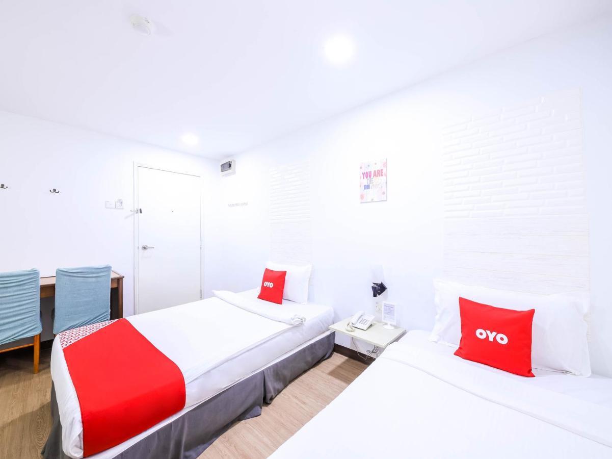 Oyo 43963 T Signature Hotel Petaling Jaya Dış mekan fotoğraf